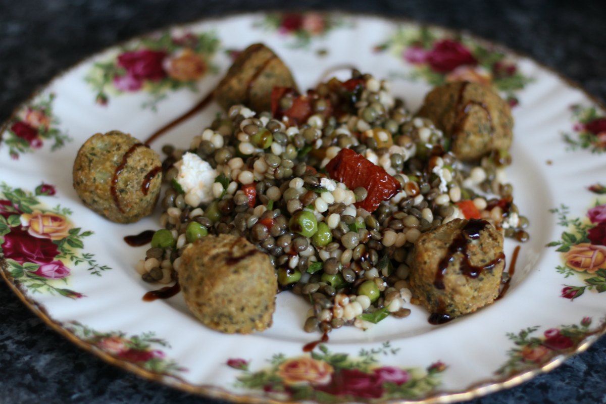 Lentil and goat's cheese salad with falafel from Goodlife