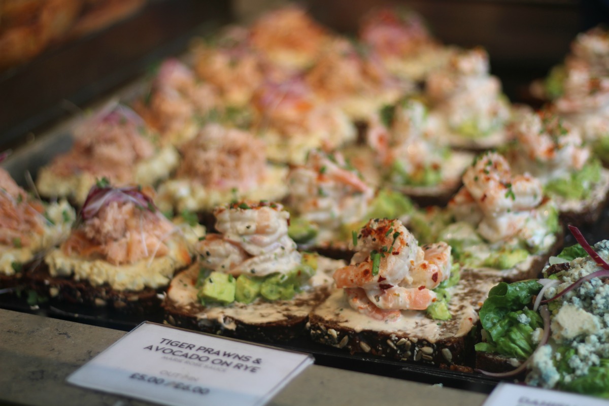 Open sandwiches on rye bread at Ole & Steen Richmond